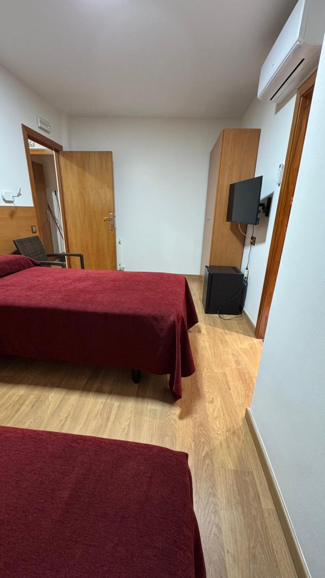 Hostal Madrazo Барселона Экстерьер фото