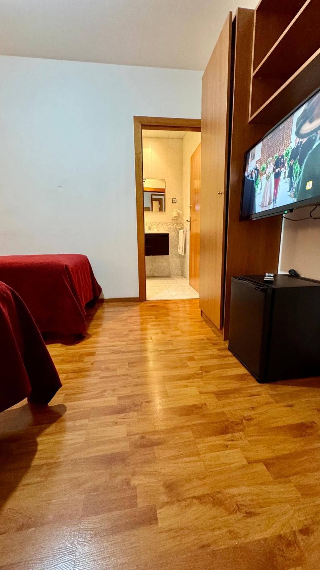 Hostal Madrazo Барселона Экстерьер фото