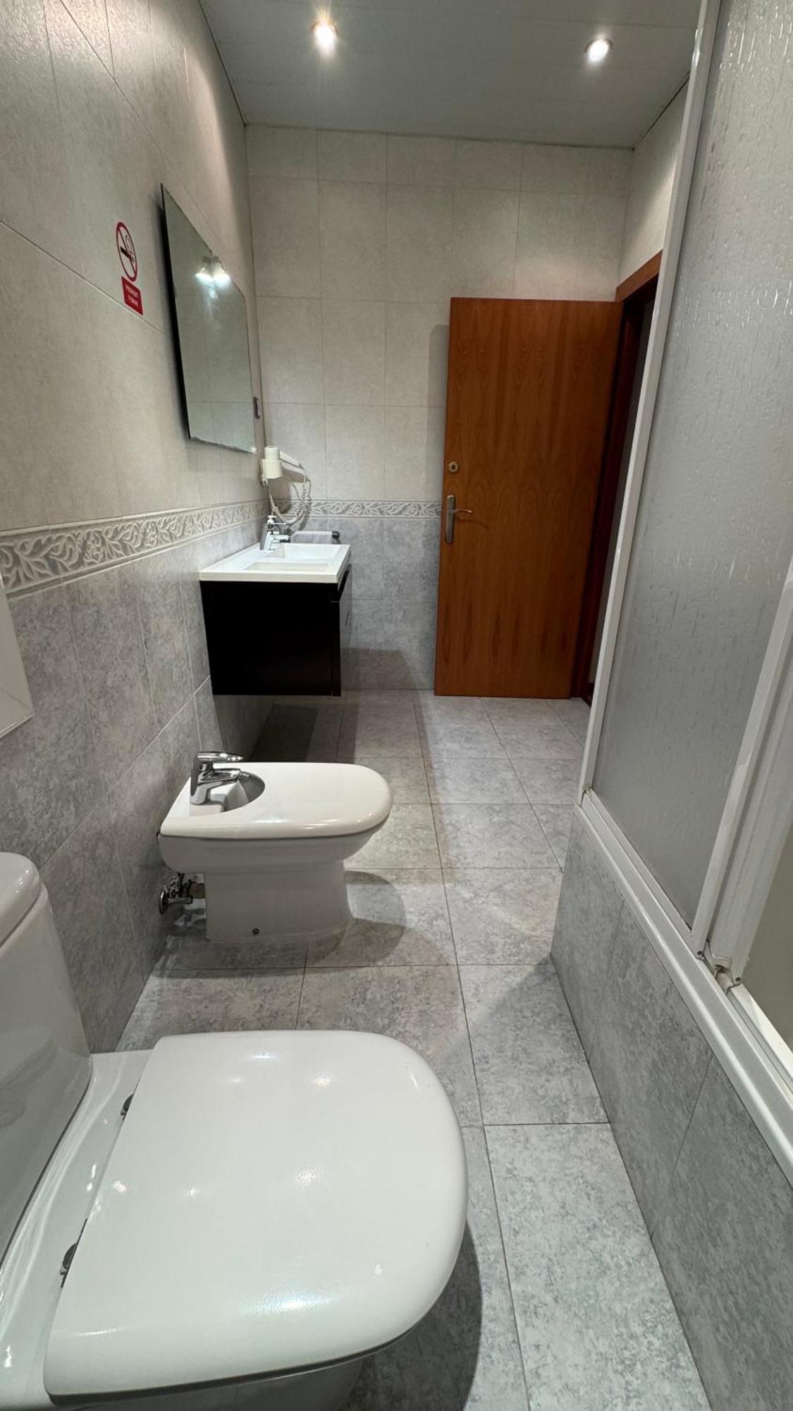 Hostal Madrazo Барселона Экстерьер фото