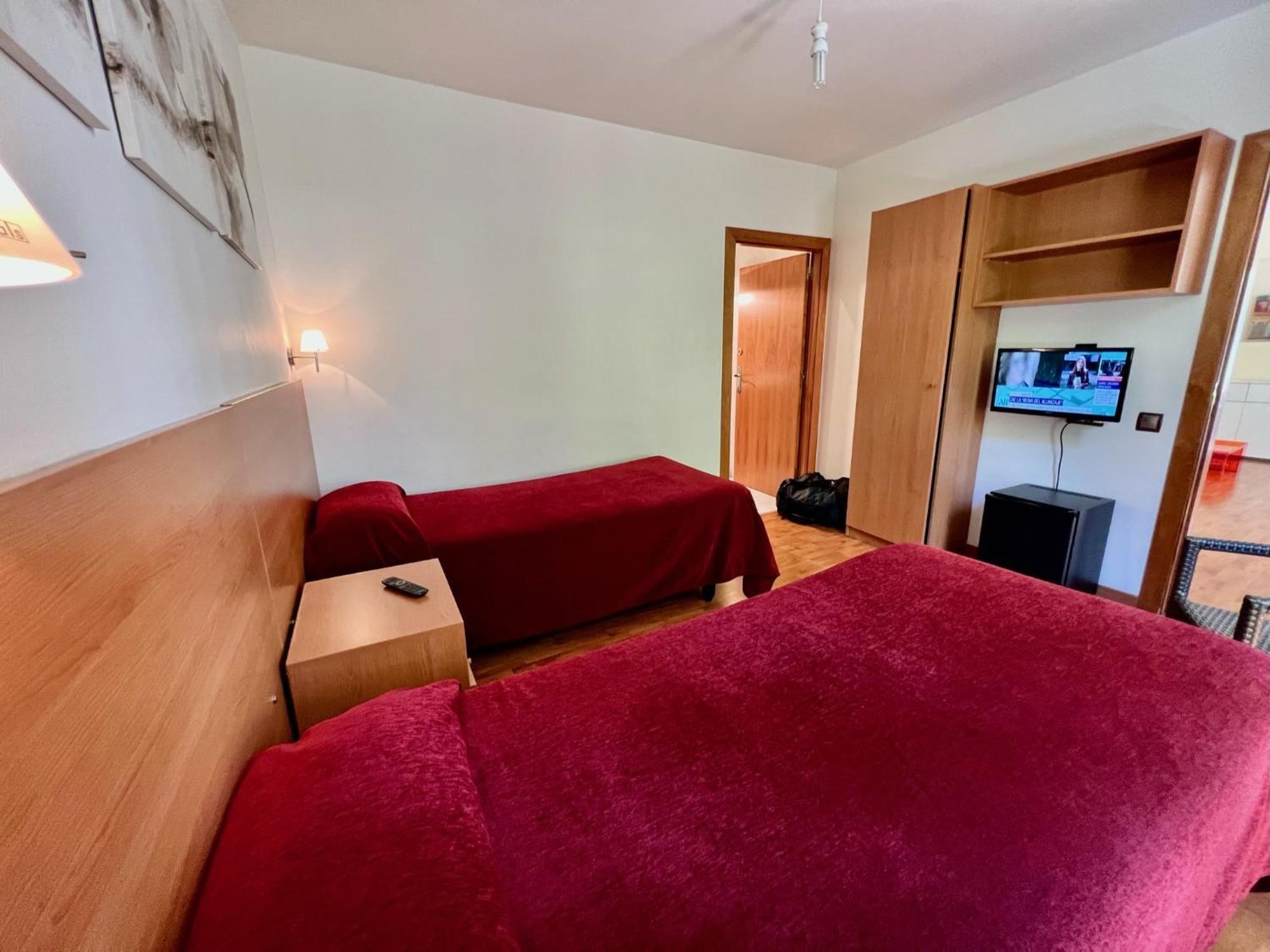 Hostal Madrazo Барселона Экстерьер фото